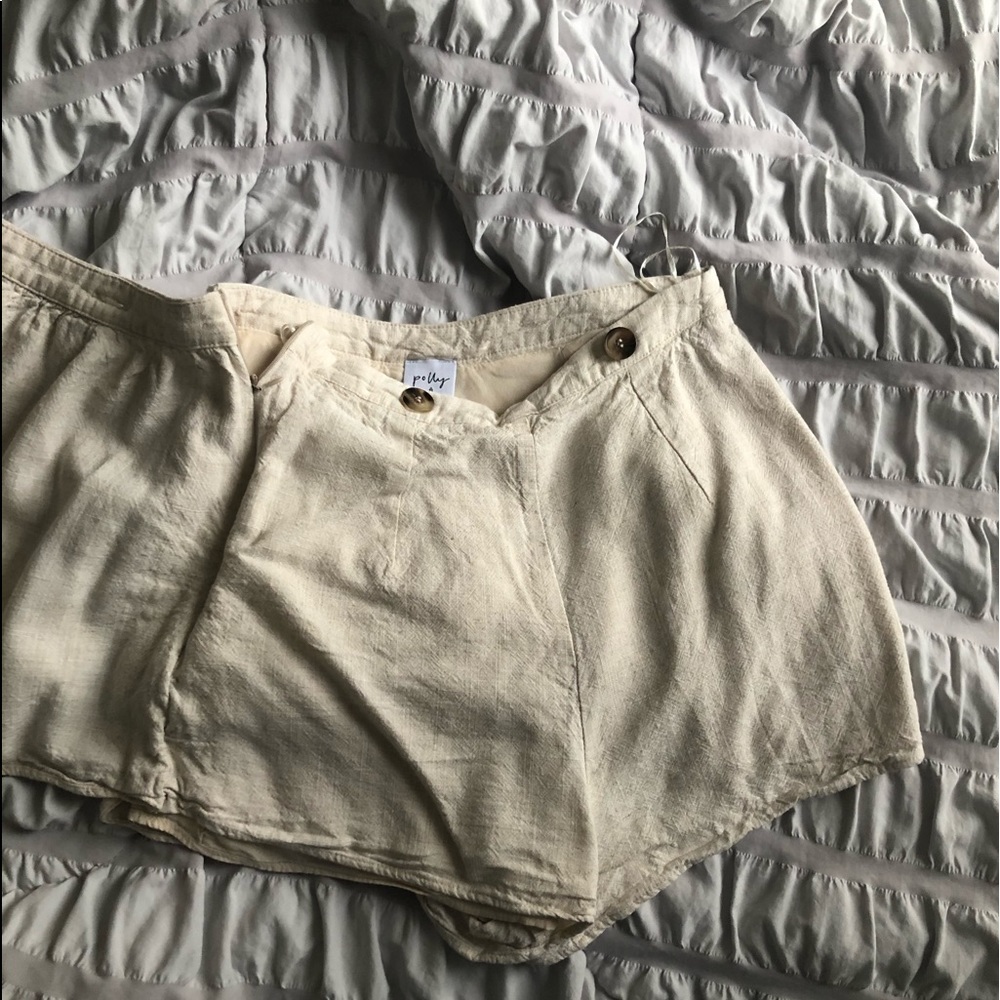 Tan skort - Picture 2 of 3